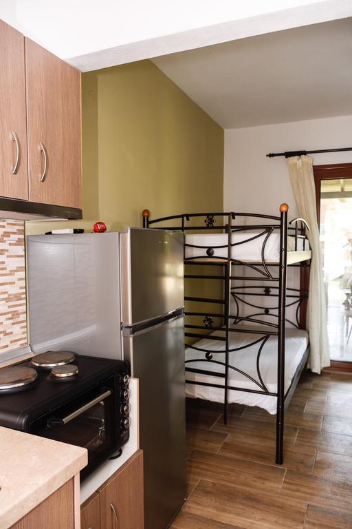 Anna Pousi Studios & Apartment Ormos Panagias Dış mekan fotoğraf