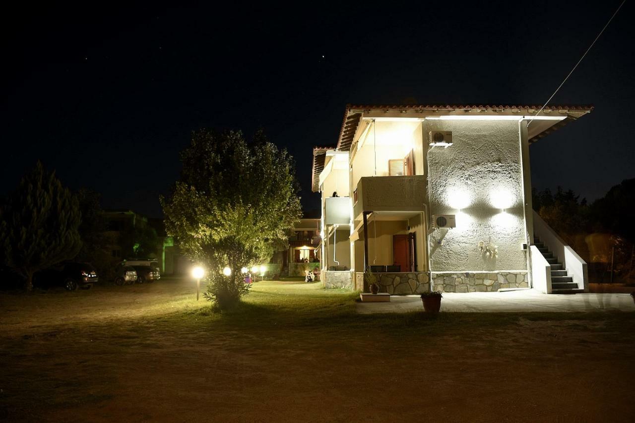 Anna Pousi Studios & Apartment Ormos Panagias Dış mekan fotoğraf